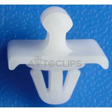 C 979 Пистон молдинга переднего бампера Mercedes 2000 – 1994 C 979 Пистон молдинга переднего бампера Mercedes 2000 – 1994