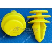 C 3571 Клипса Chrysler Grand Cherokee 68085677AA обшивки двери багажника C 3571 Клипса Chrysler Grand Cherokee 68085677AA обшивки двери багажника